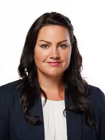 Maria Beutl, Teamleitung Kundenbetreuung. Ihre Ansprechpartnerin für die 24-Stunden-Pflege Maria Beutl, Teamleitung Kundenbetreuung.